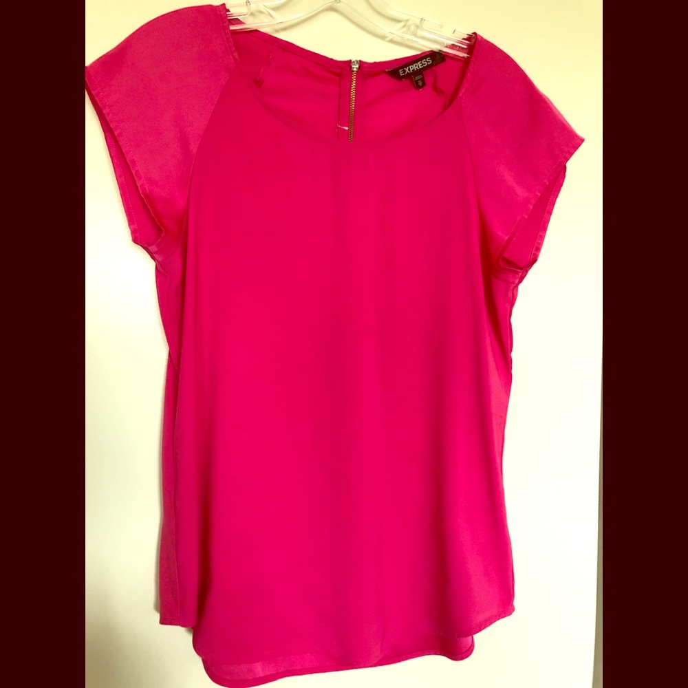 Express pink silky T-shirt